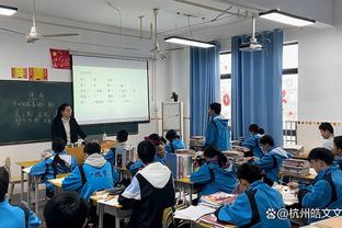 记者：本土主教练带不了国字号，足球这个东西我们实在太太太落后